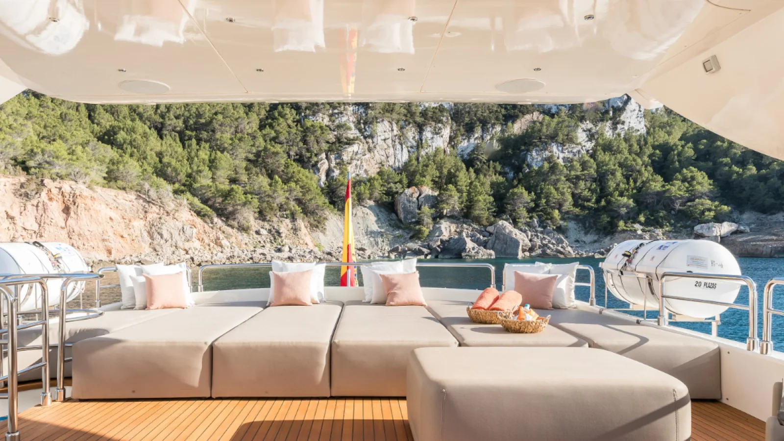 Bestboats ASTONDOA 102 GLX B4 – Yachtcharter Mallorca