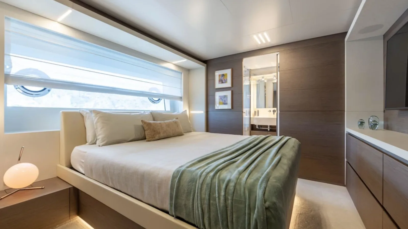 Bestboats FERRETTI CUSTOM LINE 37M Kiki V – Luxus Yachtcharter Mallorca