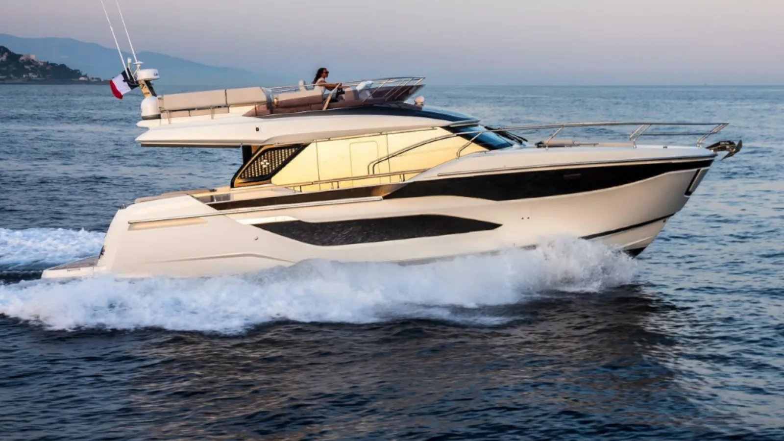 Bestboats PRESTIGE F4.9 LA FAMILIA – Motor Yacht mieten Mallorca