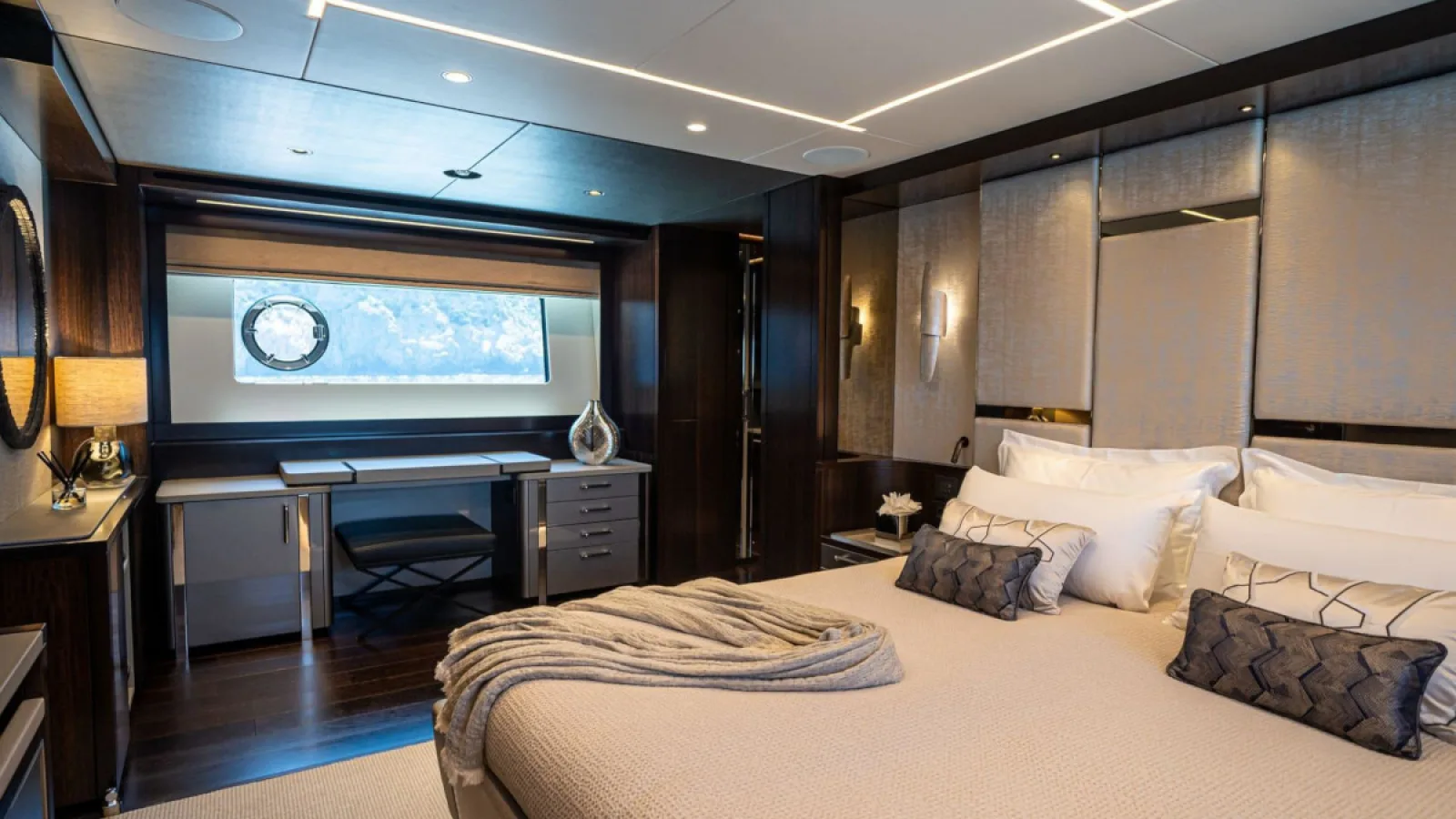 Bestboats SUNSEEKER 88 Moonlight – Private Yacht Mallorca