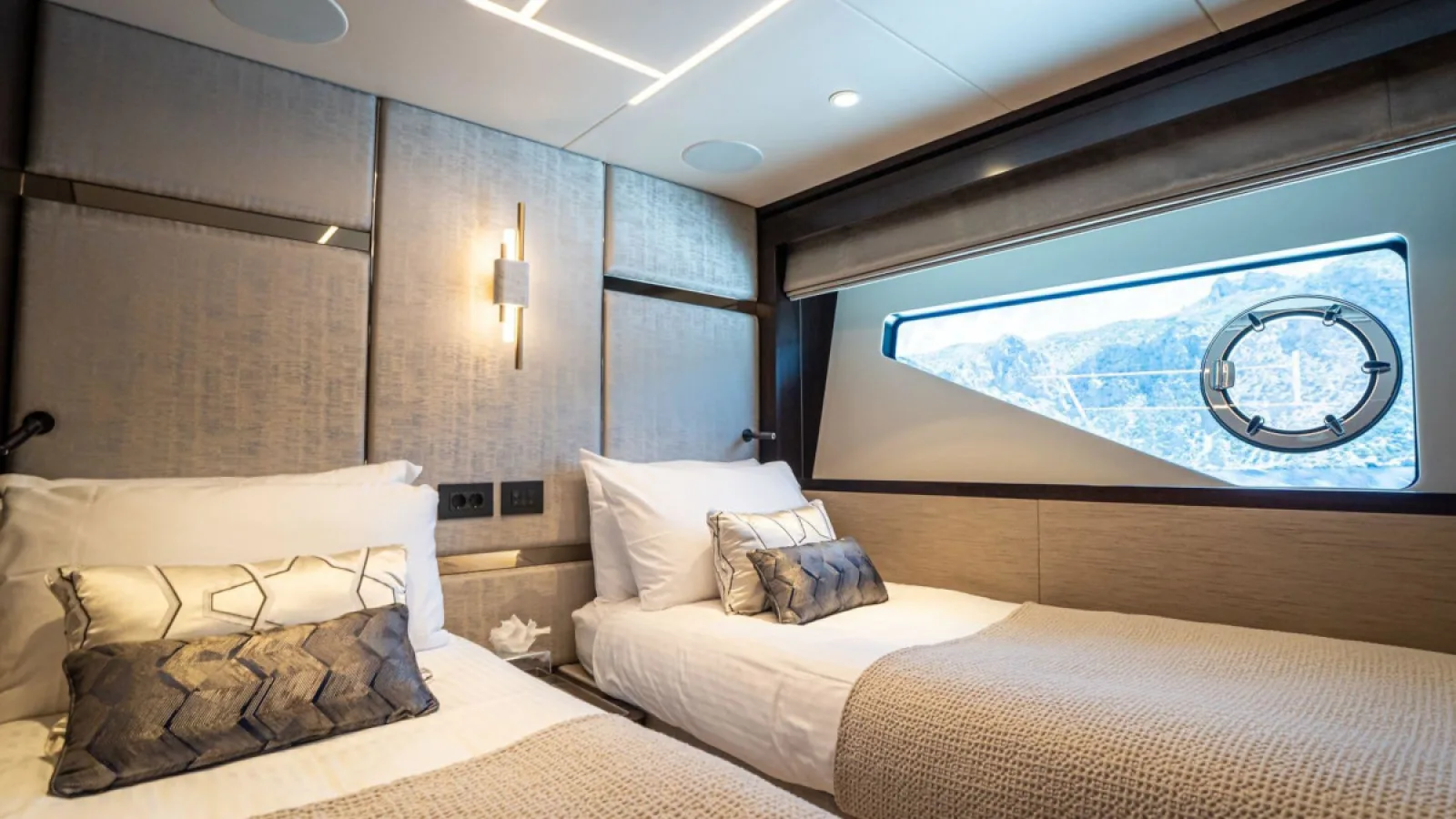 Bestboats SUNSEEKER 88 Moonlight – Luxusyacht chartern Mallorca