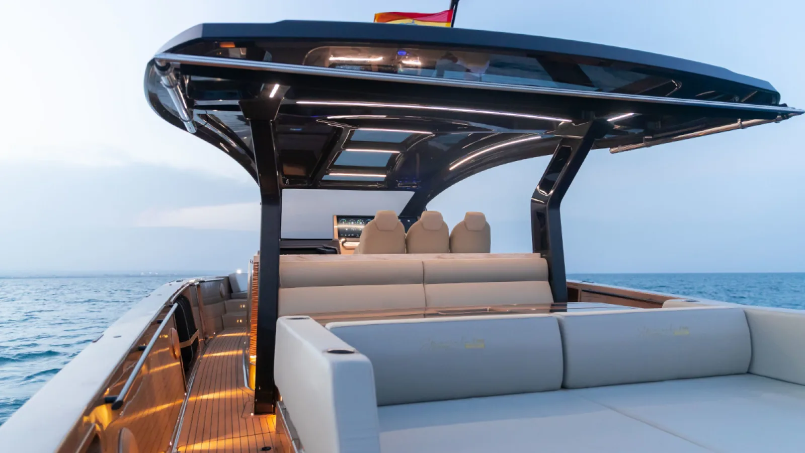 Bestboats TESORO T50 SPECIALE GOLDFINGER – Yacht Charter Mallorca