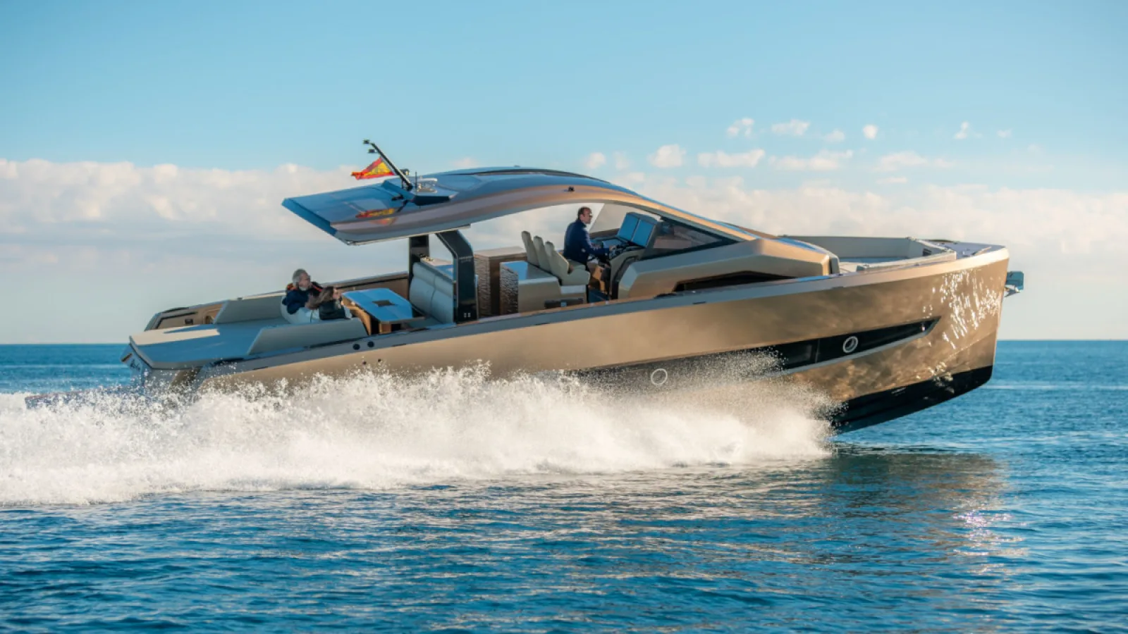Bestboats TESORO T50 SPECIALE GOLDFINGER – Boat Rental Mallorca