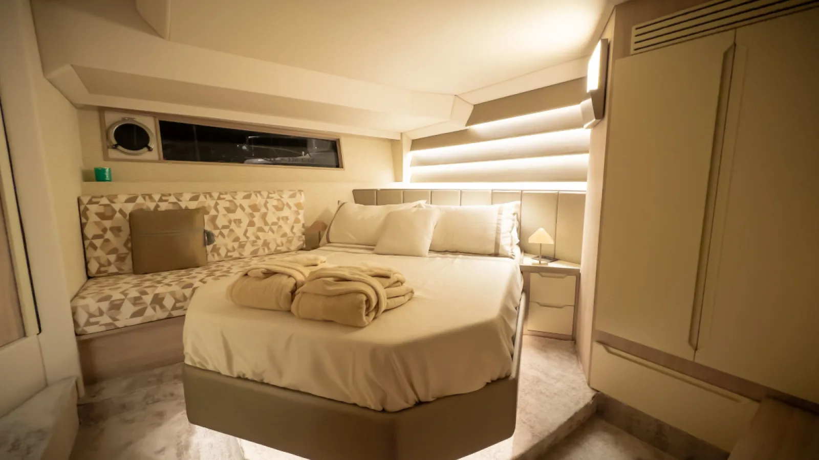 Bestboats TESORO T50 SPECIALE GOLDFINGER – Boat Rental Mallorca