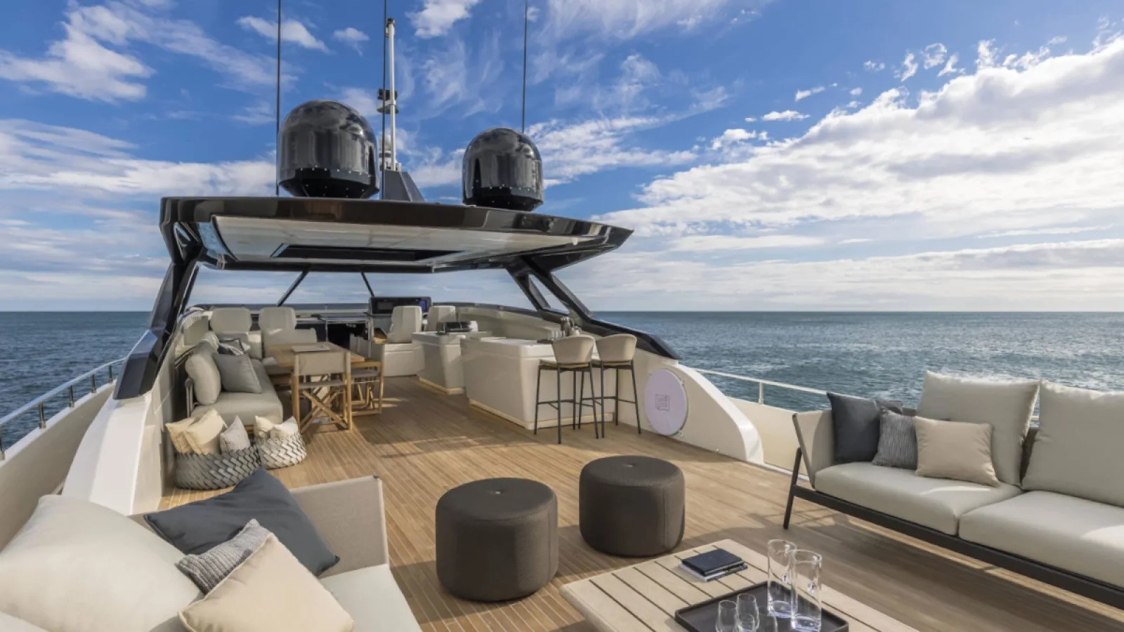 Bestboats FERRETTI 1000 LA MOROCHA – Luxusyacht chartern Mallorca