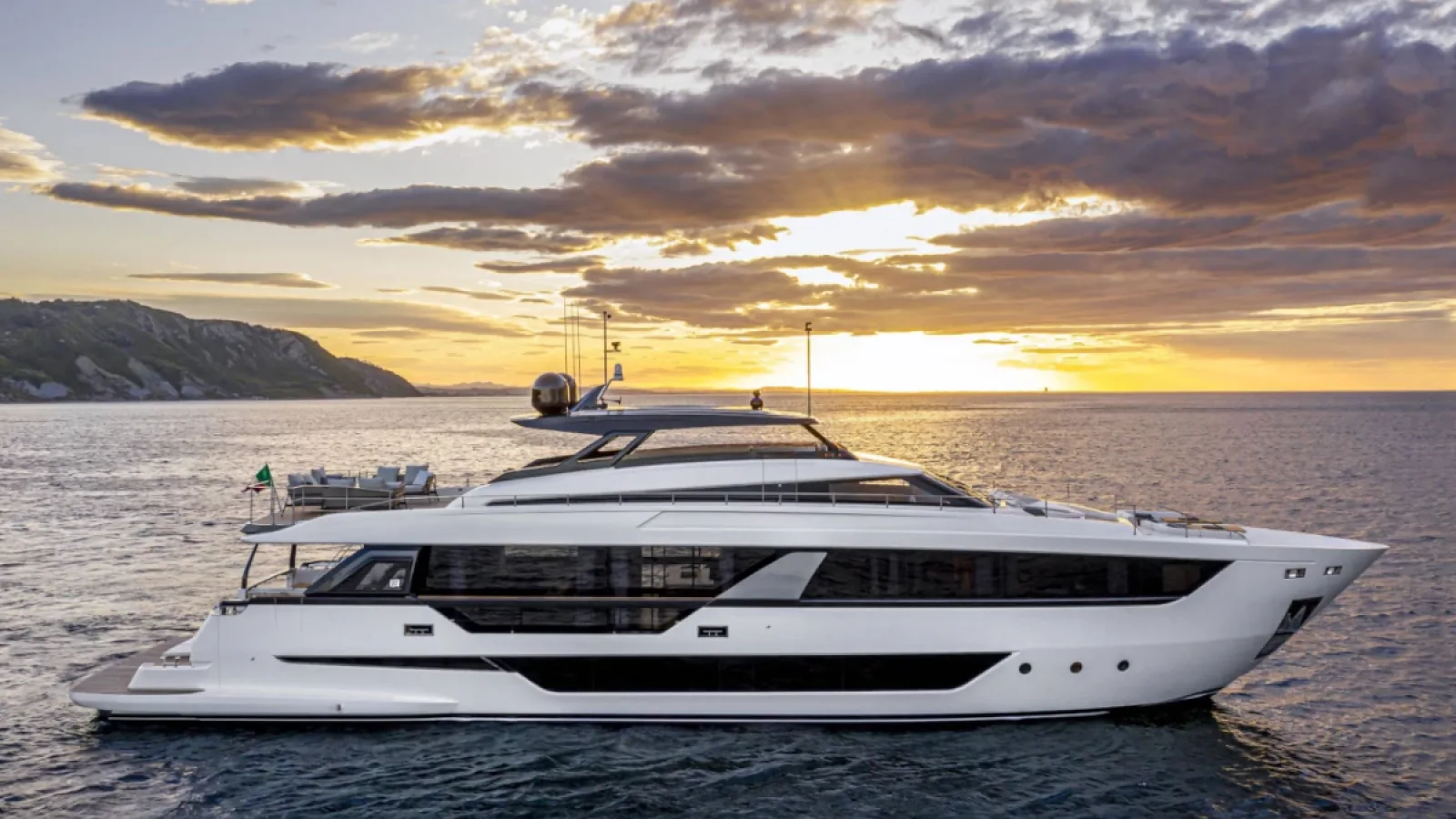 Bestboats FERRETTI 1000 LA MOROCHA – Yachtcharter Mallorca