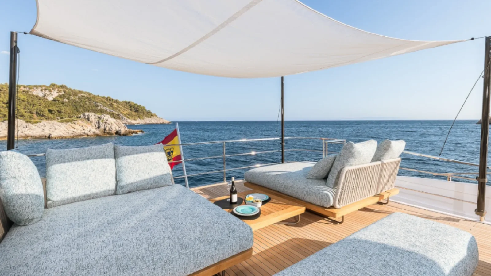 Bestboats FERRETTI 1000 LA MOROCHA – Yachtcharter Mallorca