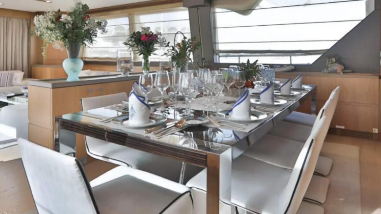 Bestboats FERRETTI 100 CUSTOM LINE NIKO III – Alquiler Yate Lujo Mallorca