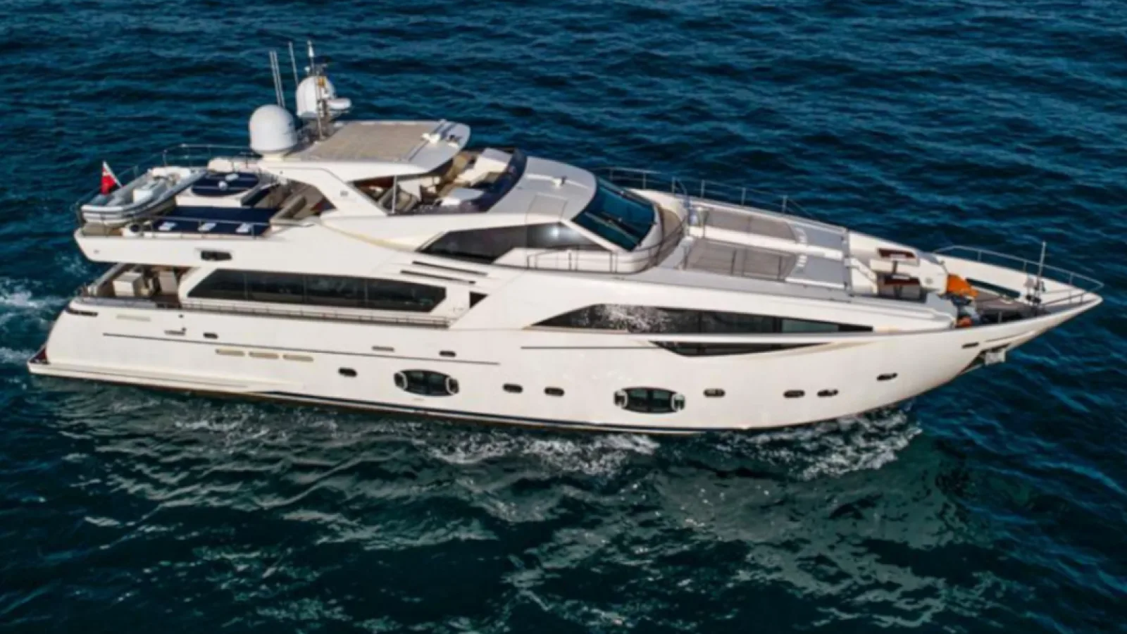 Bestboats FERRETTI 100 CUSTOM LINE NIKO III – Alquiler Yate Lujo Mallorca