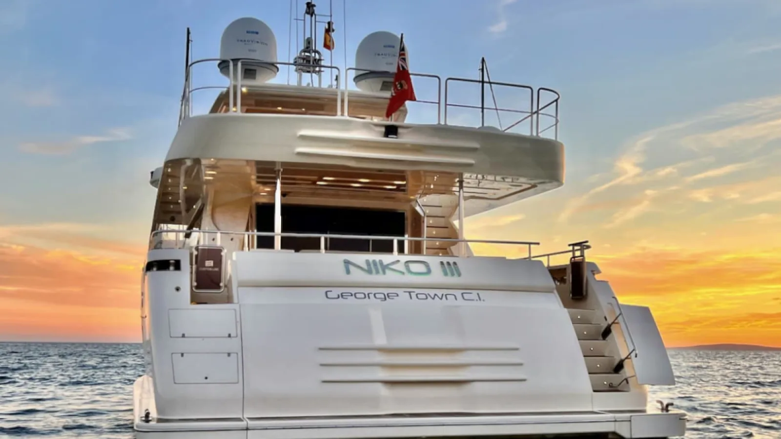 Bestboats FERRETTI 100 CUSTOM LINE NIKO III – Lujo Mallorca