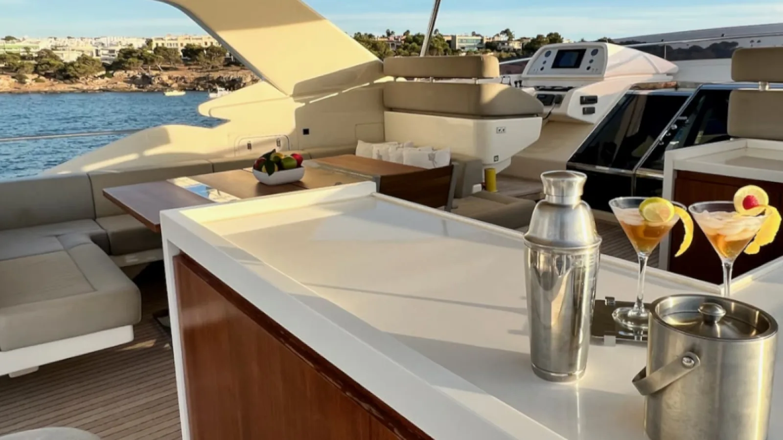 Bestboats FERRETTI 100 CUSTOM LINE NIKO III – Yate Privado Mallorca