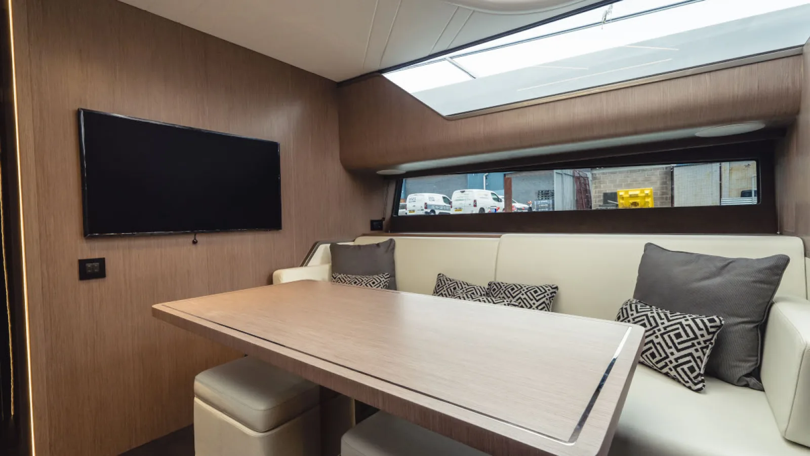 Bestboats SUNSEEKER SUPERHAWK 55 ELISEAUM – Yate Mallorca