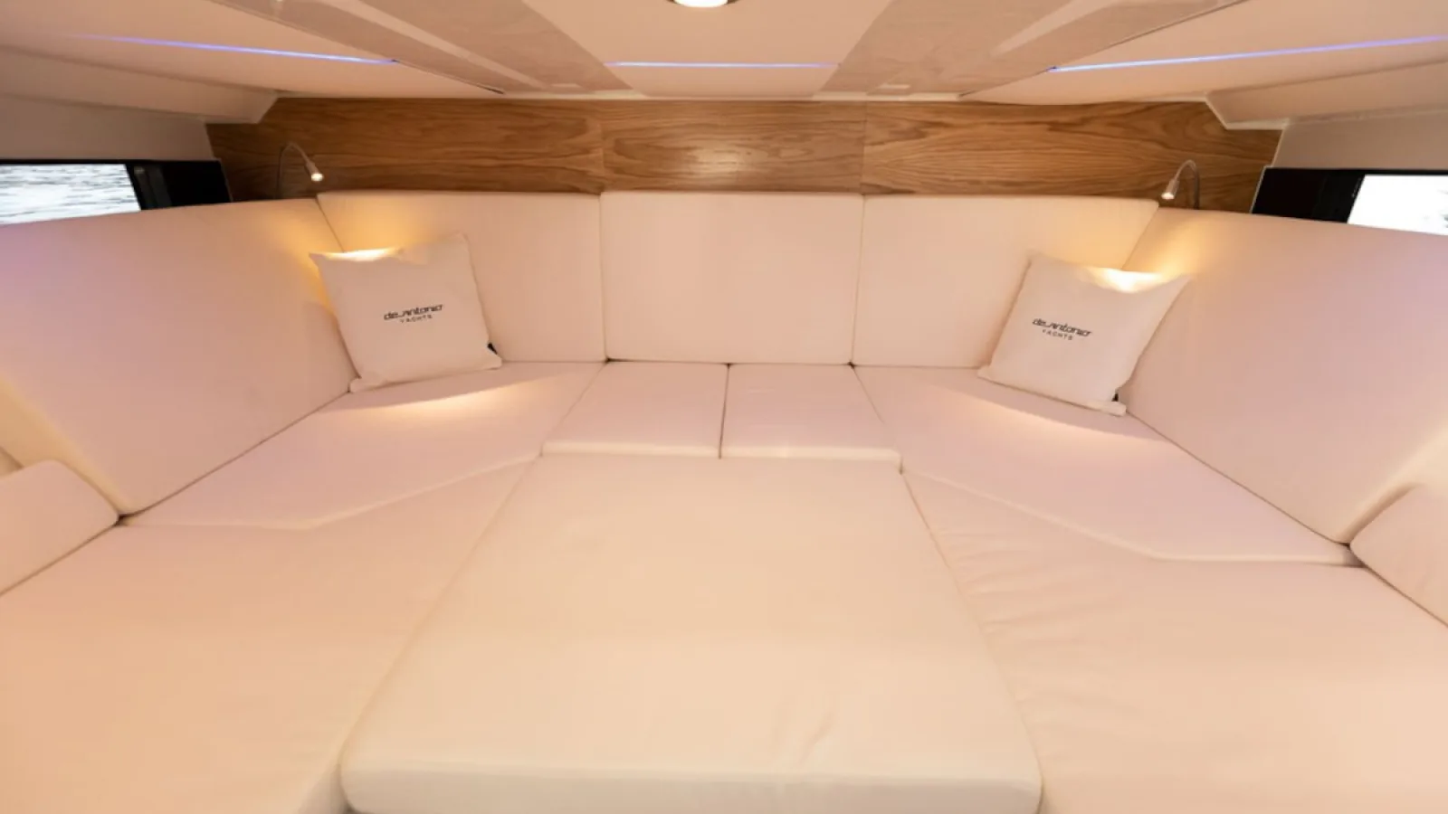 Bestboats DE ANTONIO YACHTS D36 OPEN Pisco Sour – Motor Yacht mieten Mallorca