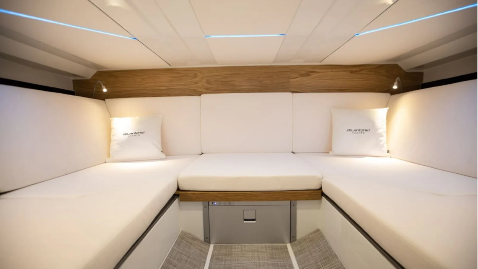 Bestboats DE ANTONIO YACHTS D36 OPEN Pisco Sour – Motorboot mieten Mallorca