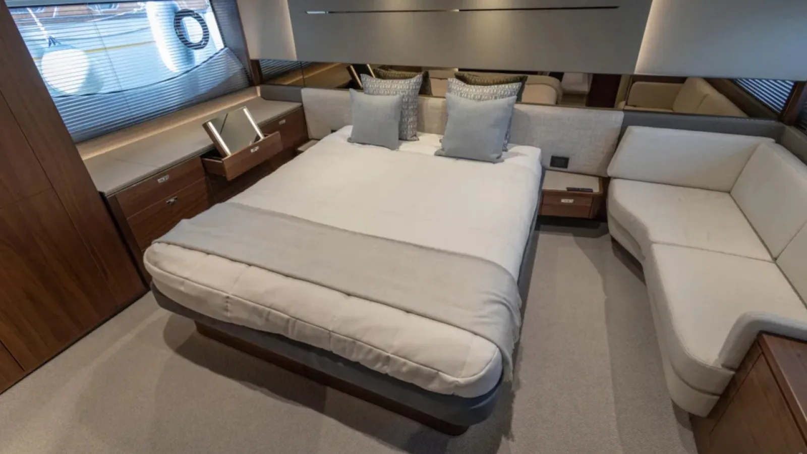 Bestboats PRINCESS S62 Miss Demeanor – Motor Yacht Charter Mallorca
