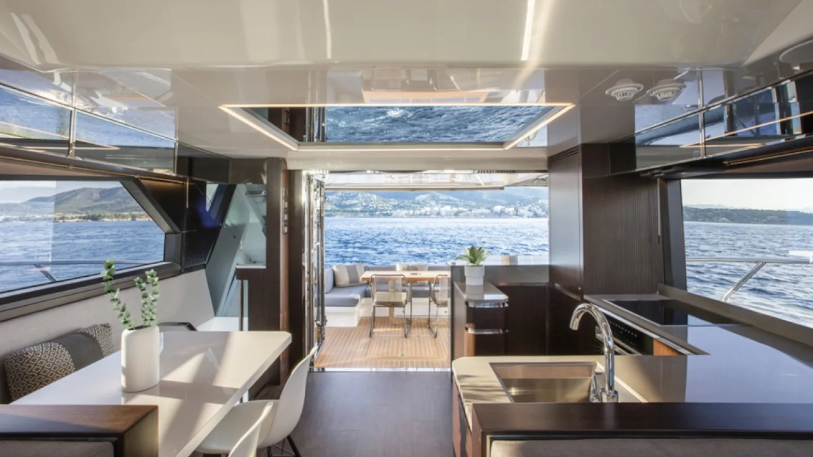 Bestboats PEARL 62 BIKINI QUEEN 2 – Alquiler Yate Mallorca