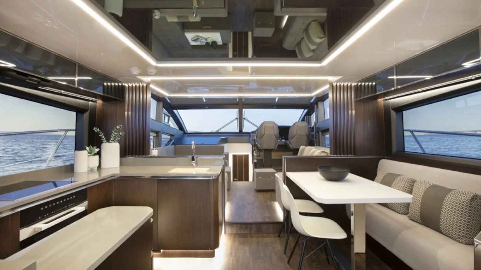 Bestboats PEARL 62 BIKINI QUEEN 2 – Charter Yate Mallorca