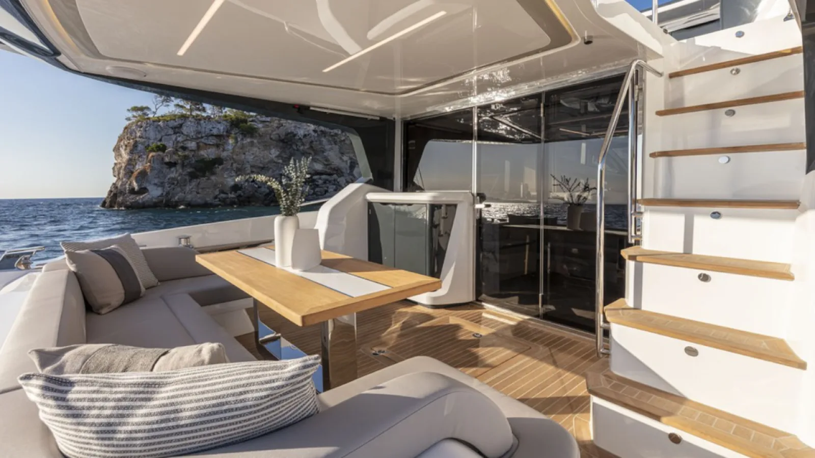 Bestboats PEARL 62 BIKINI QUEEN 2 – Charter Mallorca