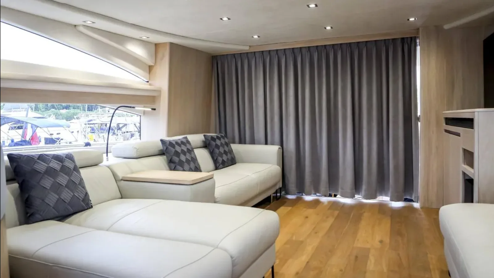 Bestboats PRINCESS 21M CUSTOM 777 – Yacht For Sale Mallorca