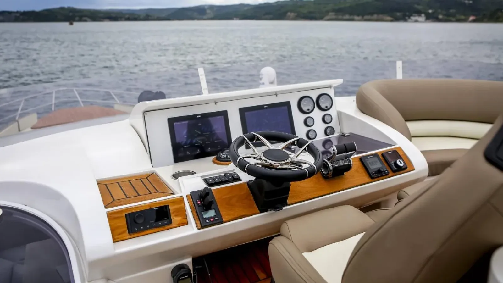 Bestboats PRINCESS 21M CUSTOM 777 – Buy Yacht Mallorca