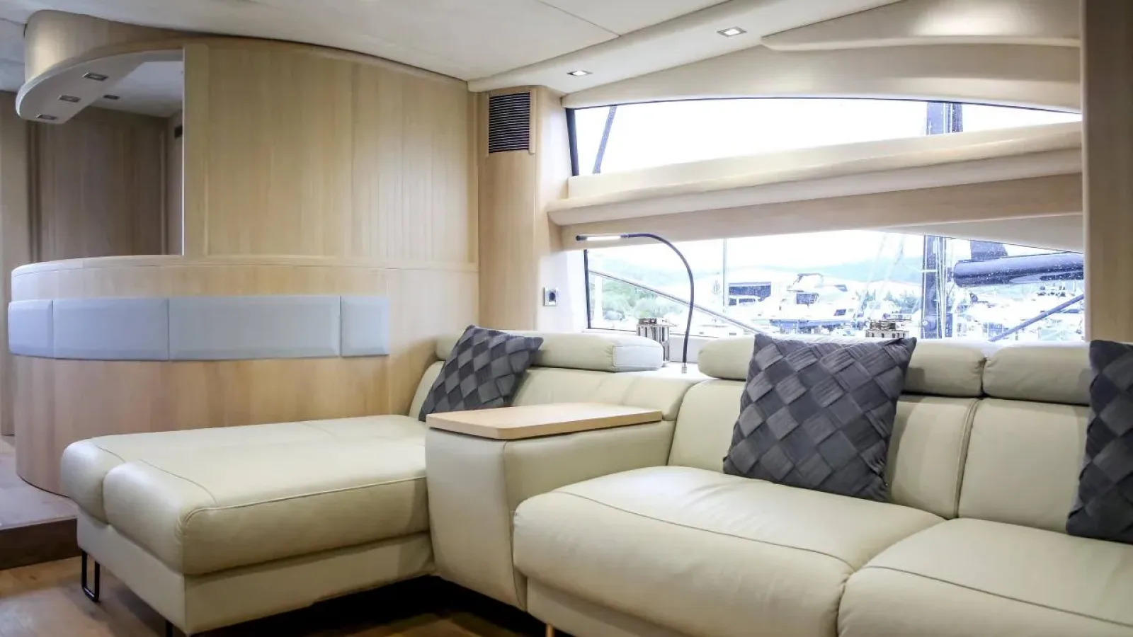 Bestboats PRINCESS 21M CUSTOM 777 – Buy Yacht Mallorca