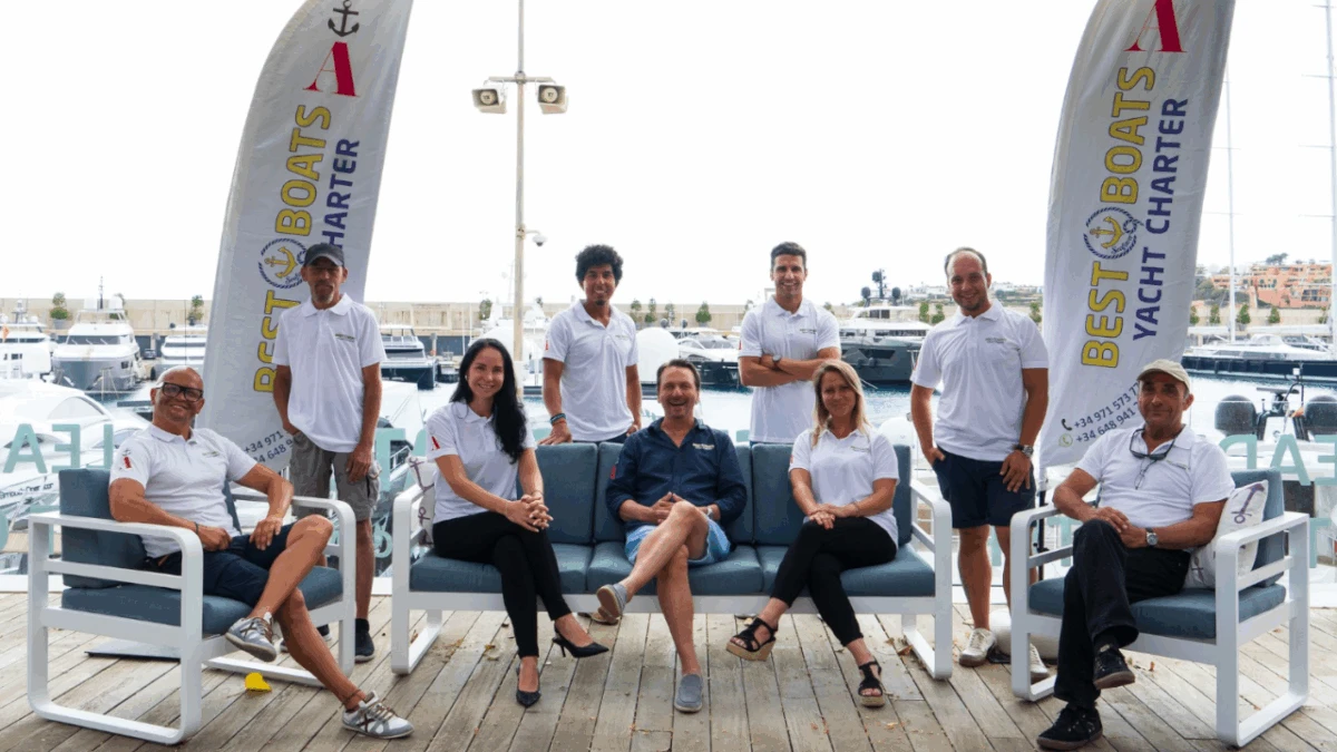 UNSER TEAM Yacht chartern oder Boot mieten Port Adriano Mallorca Hafen - Bestboats
