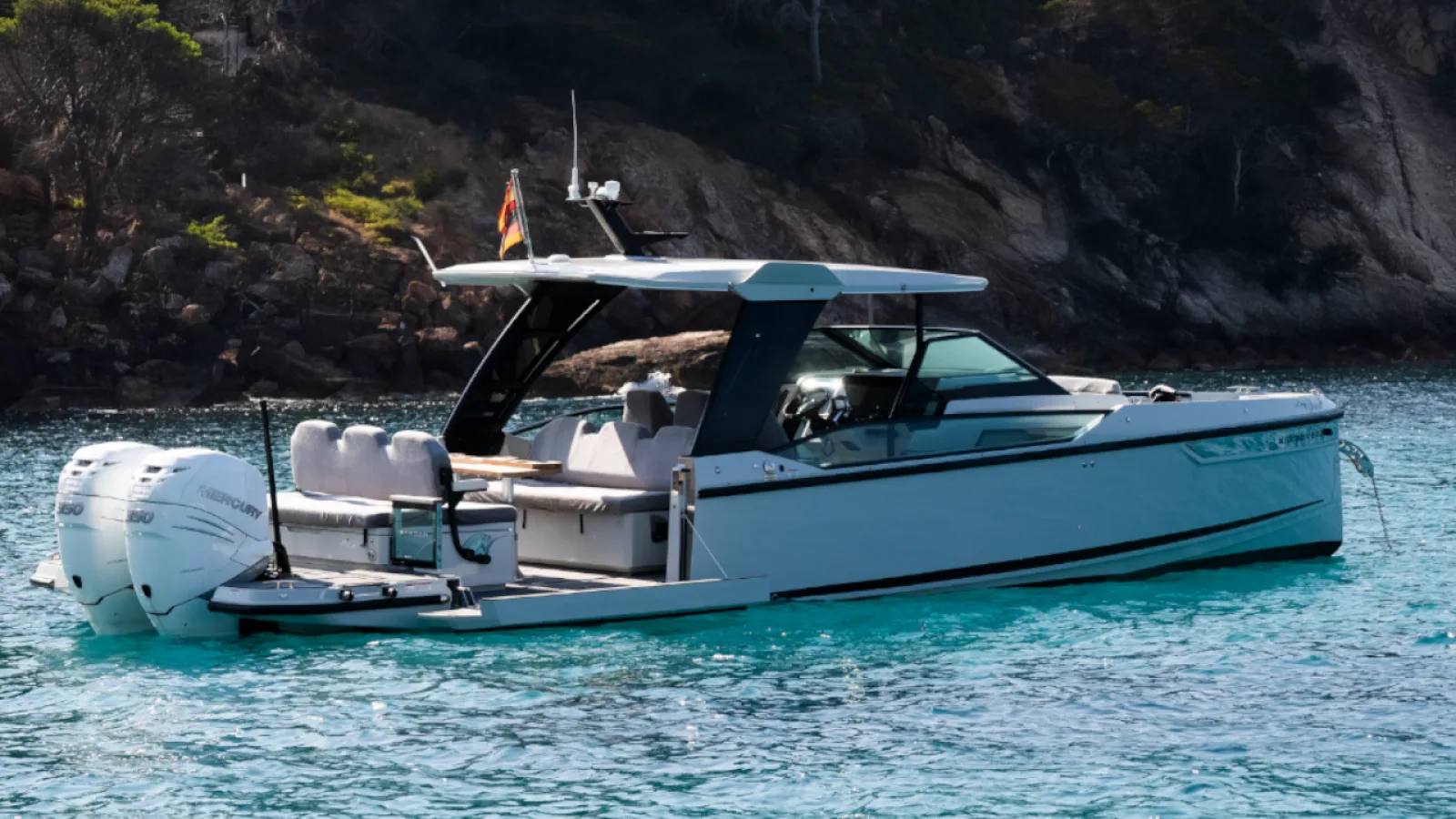 Bestboats SAXDOR 320 GTO OHANA – Buy Boat Mallorca