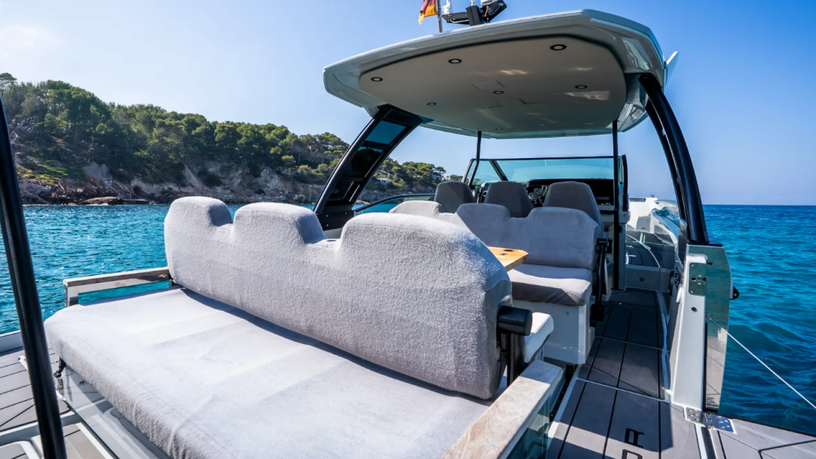Bestboats SAXDOR 320 GTO OHANA – Yacht For Sale Mallorca