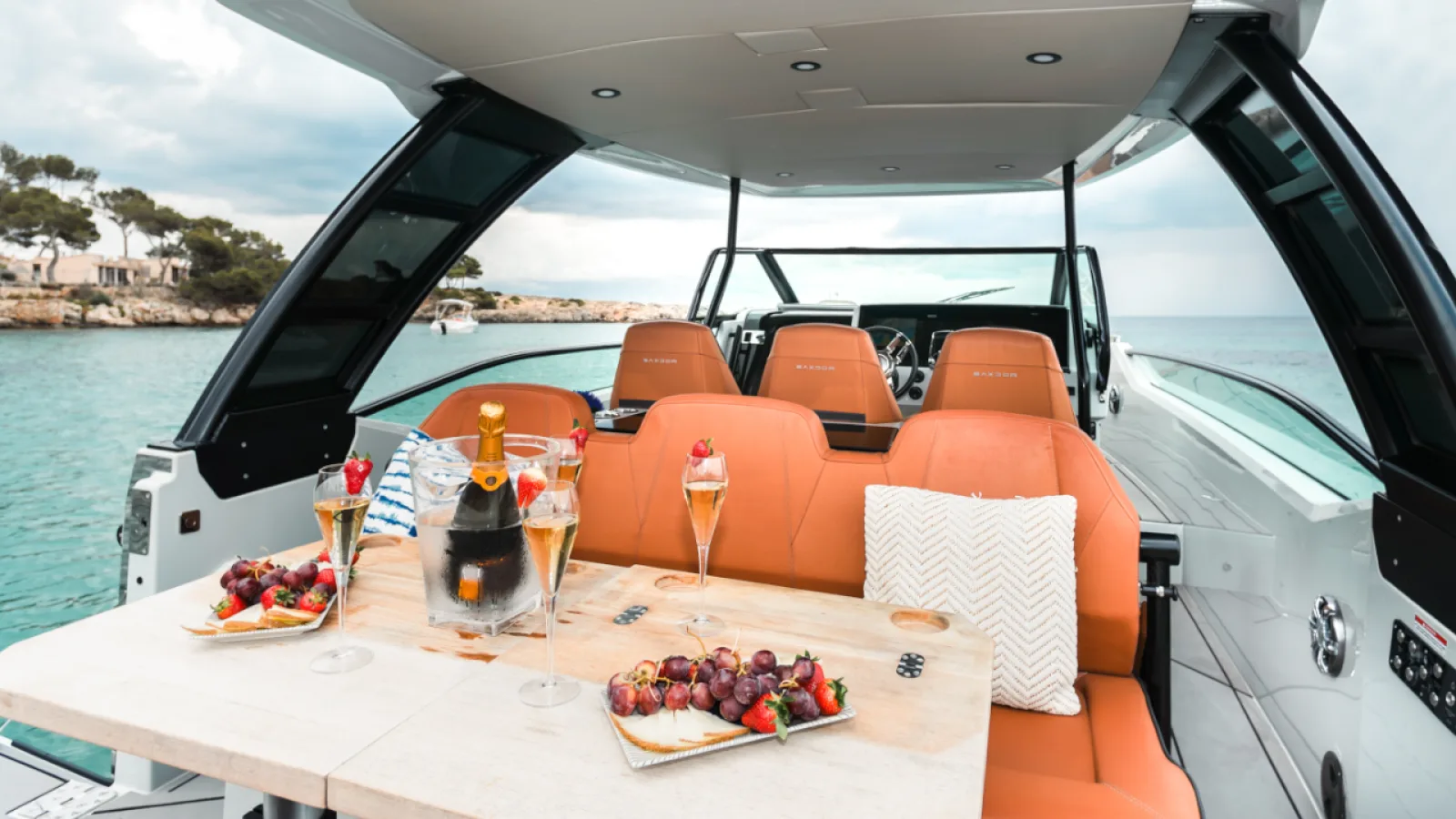 Bestboats SAXDOR 320 GTO HAPPINESS – Yacht Charter Mallorca
