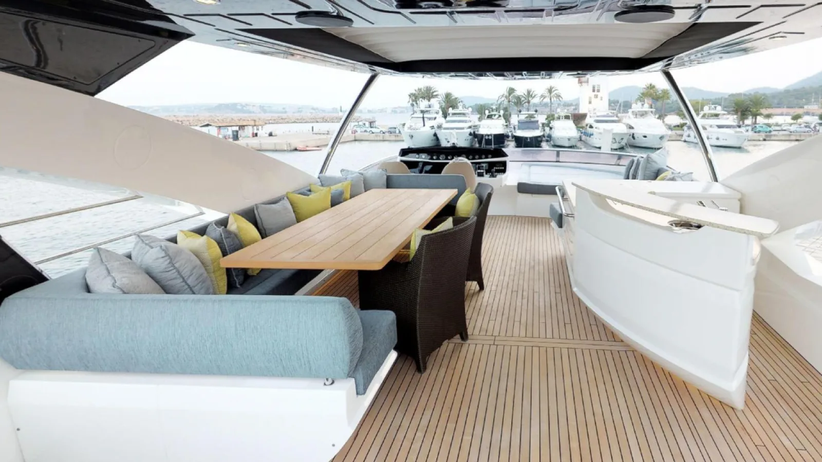 Bestboats SUNSEEKER 28M BEST OF ME – Yate Premium Mallorca