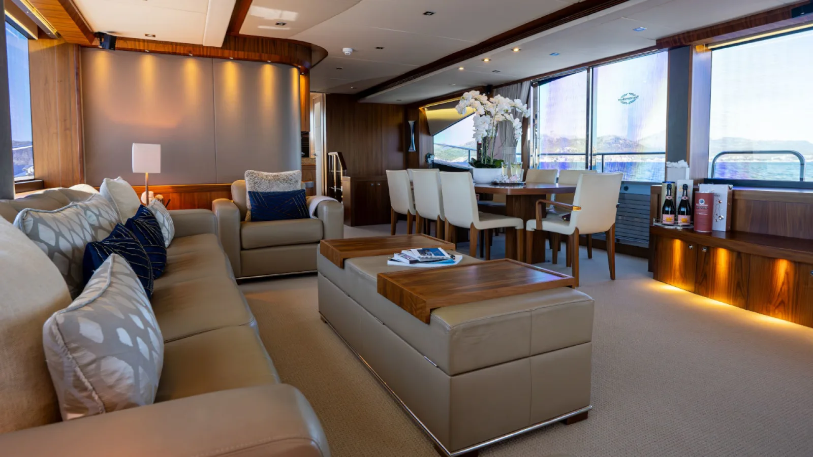 Bestboats SUNSEEKER 28M BEST OF ME – Alquiler Yate Lujo Mallorca
