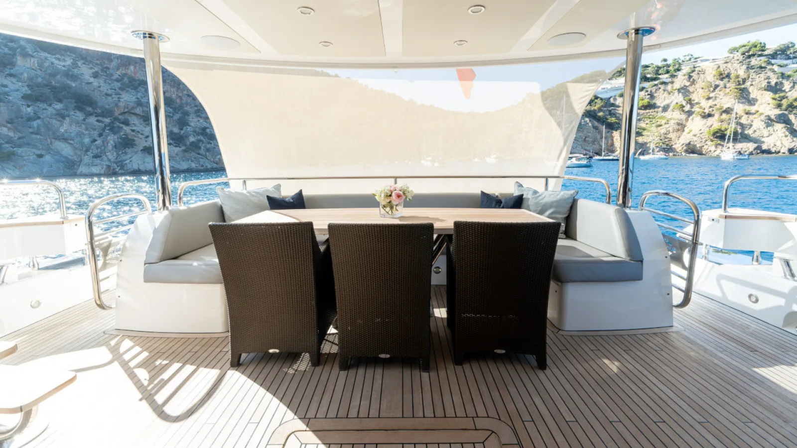 Bestboats SUNSEEKER 28M BEST OF ME – Charter Yate Lujo Mallorca