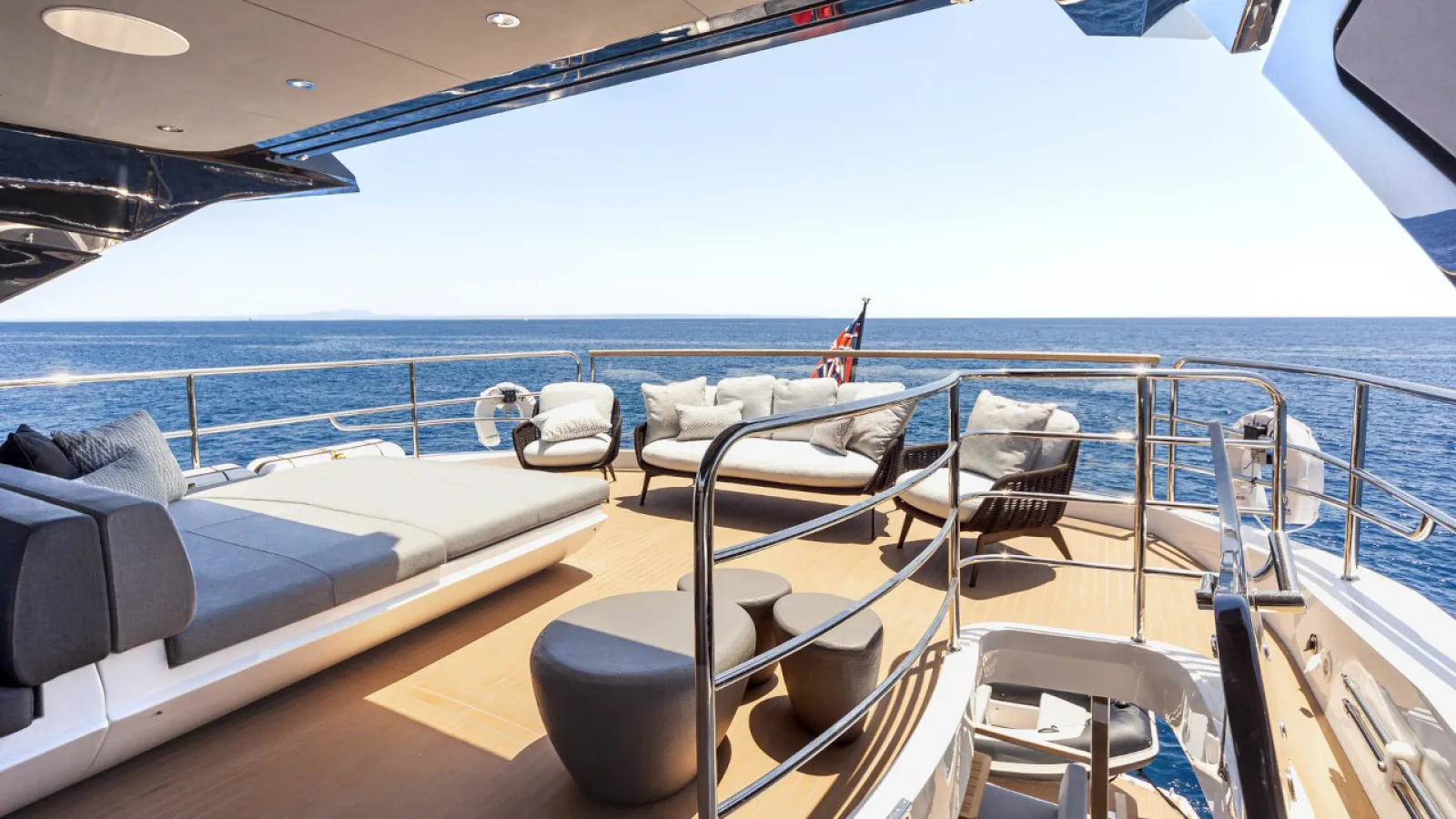 Bestboats SUNSEEKER 88 JUNIOR – Private Yacht Mallorca
