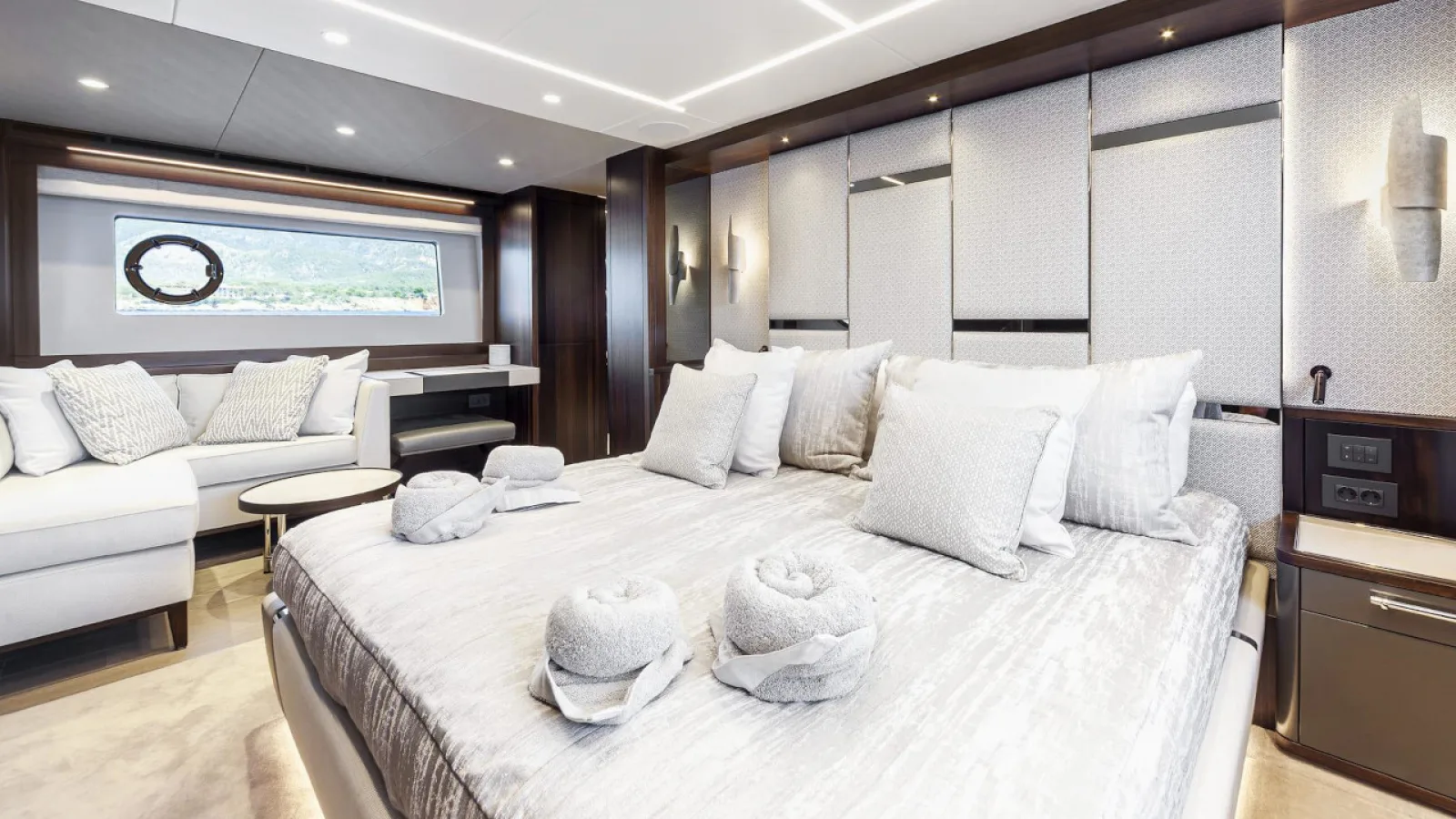 Bestboats SUNSEEKER 88 JUNIOR – Luxusyacht chartern Mallorca