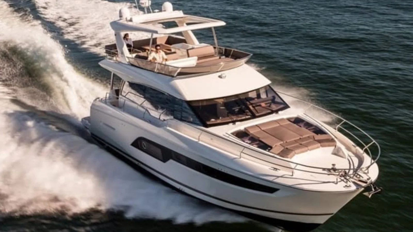 Bestboats PRESTIGE 630 FLY Mavi Mar – Motor Yacht Rental Mallorca