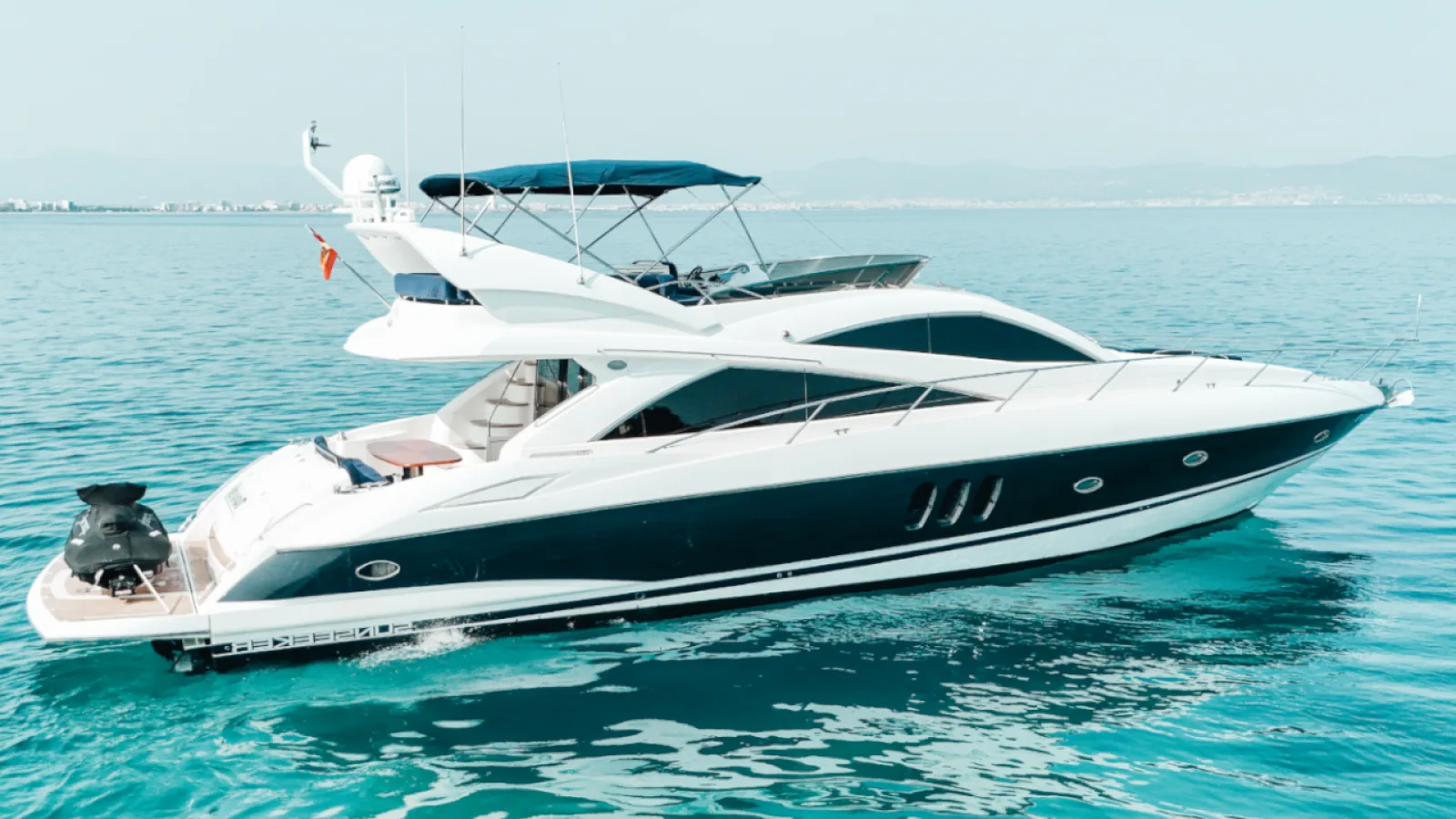 Bestboats SUNSEEKER MANHATTAN 66 TAPIA BAY – Motor Yacht Rental Mallorca
