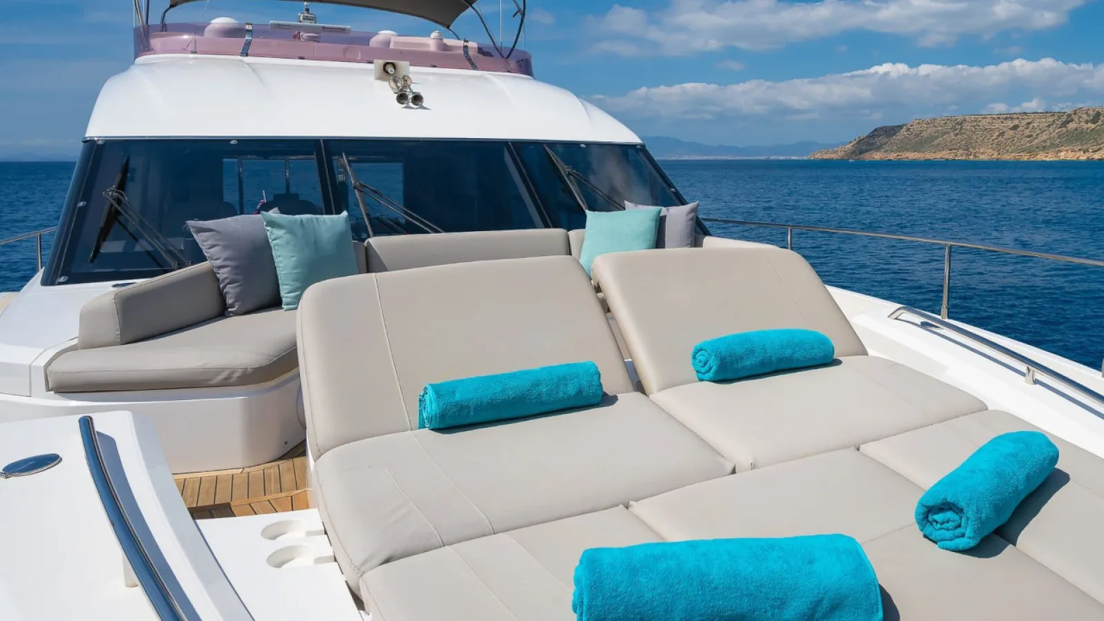 Bestboats PRINCESS 68 ZEN – Yacht Charter Mallorca