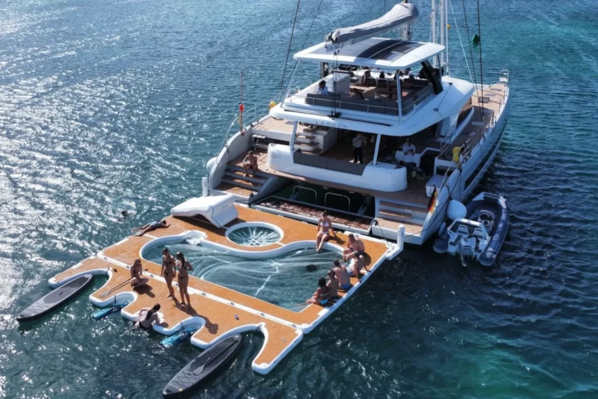 LAGOON Lagoon Sixty5 - Alquiler in Palma