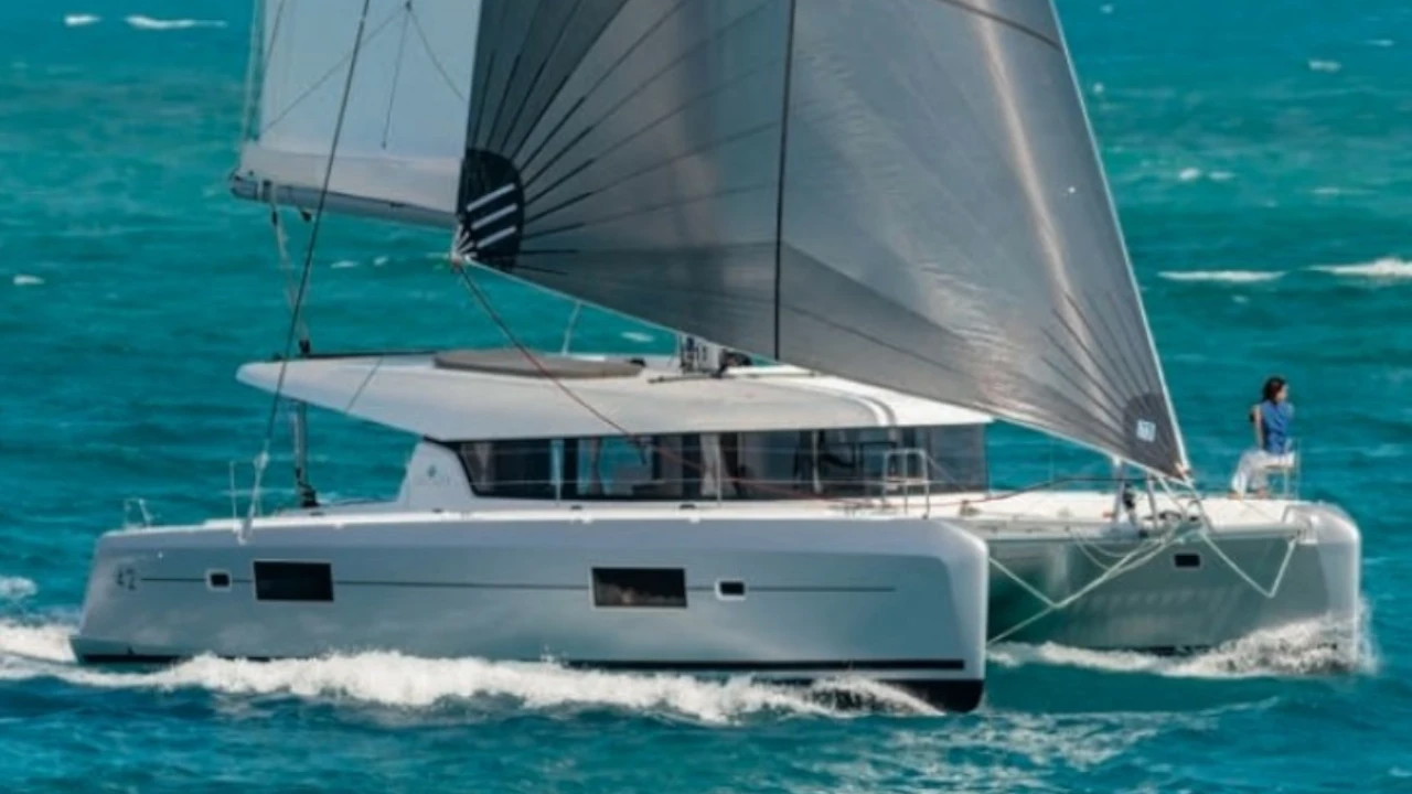 LAGOON 42 Beta Serpentis - Charter in Palma