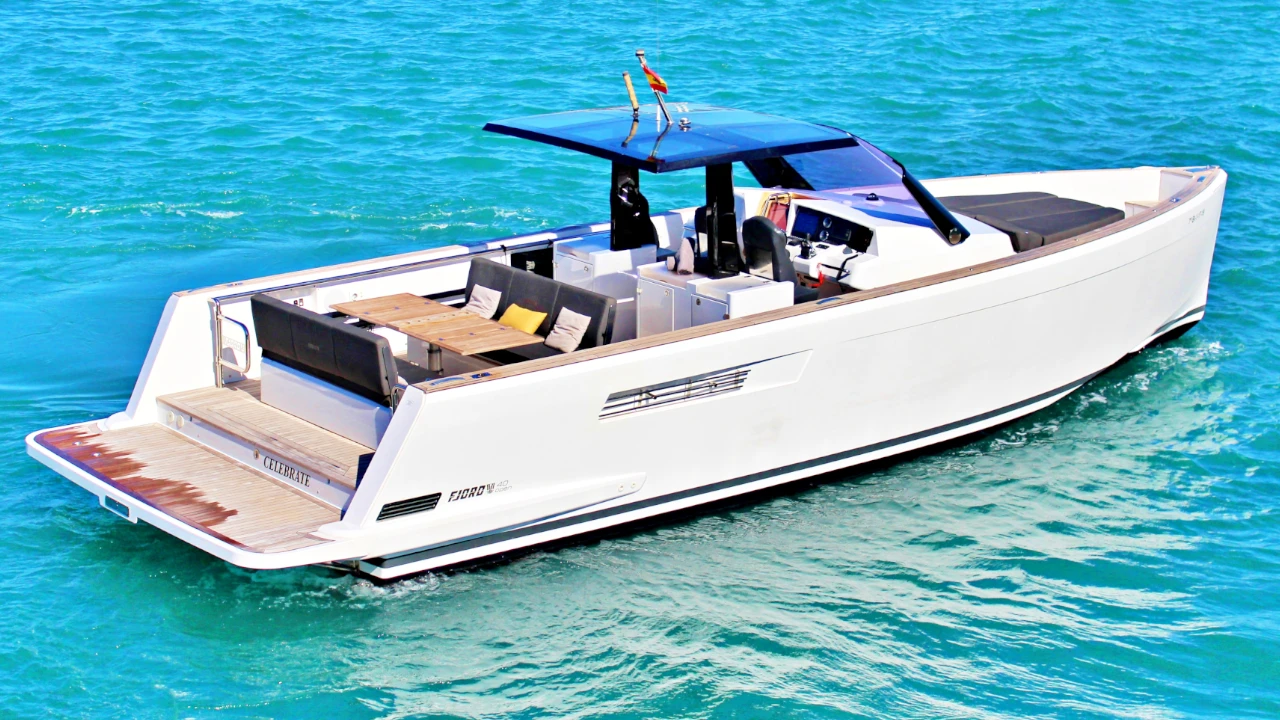 FJORD 40 OPEN Celebrate - Alquiler in Ibiza