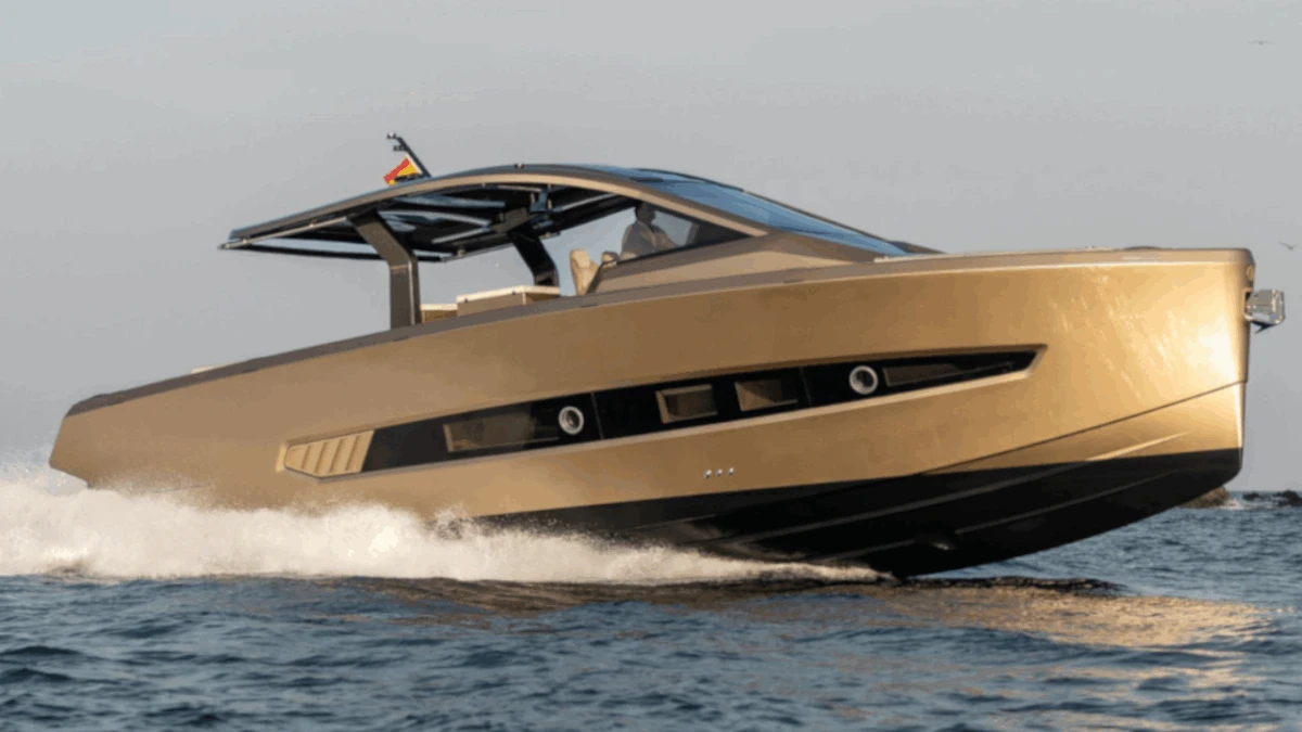 TESORO T50 SPECIALE GOLDFINGER – Motor Yacht Charter | Motorboat Rental Mallorca – Bestboats Yacht Charter