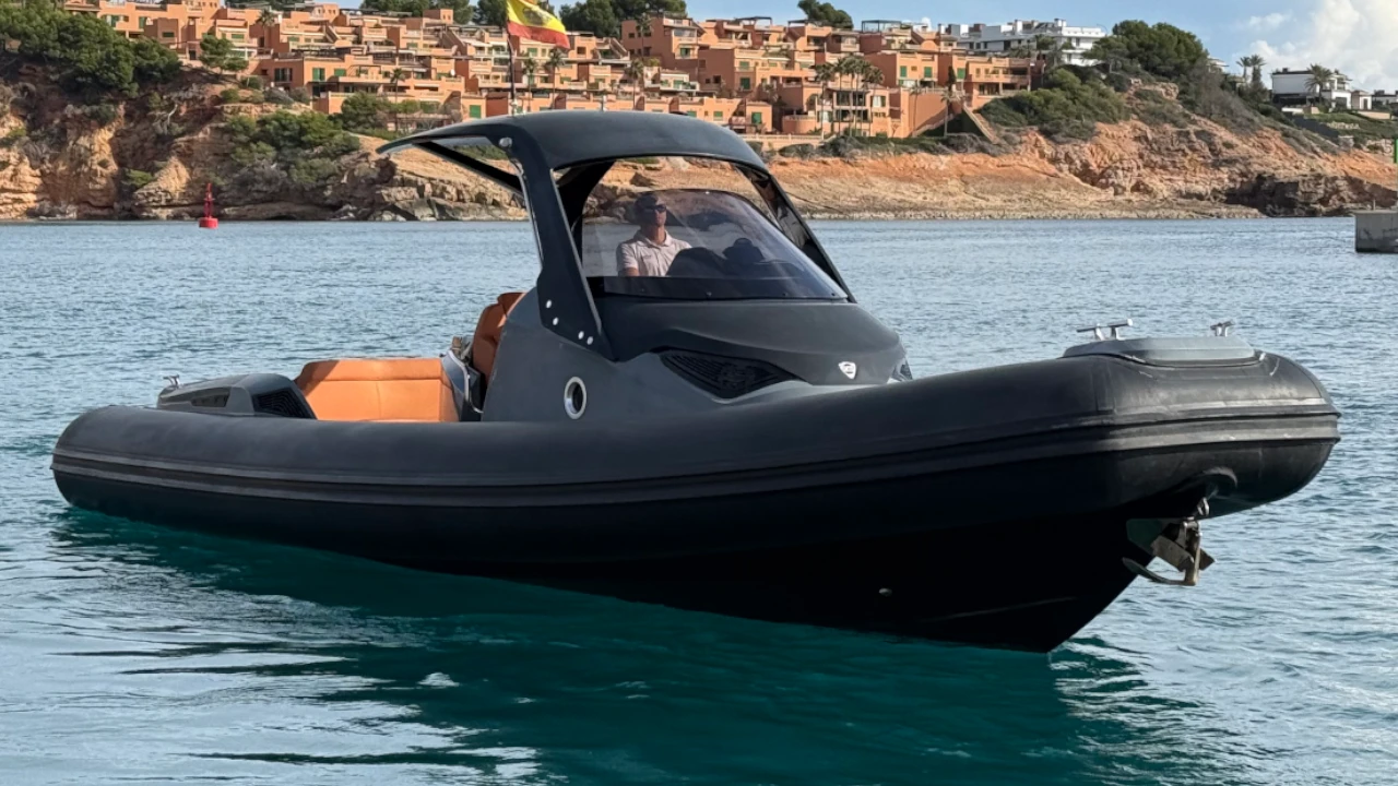 SACS STRIDER 11 MAX MARA II - Charter in Port Adriano