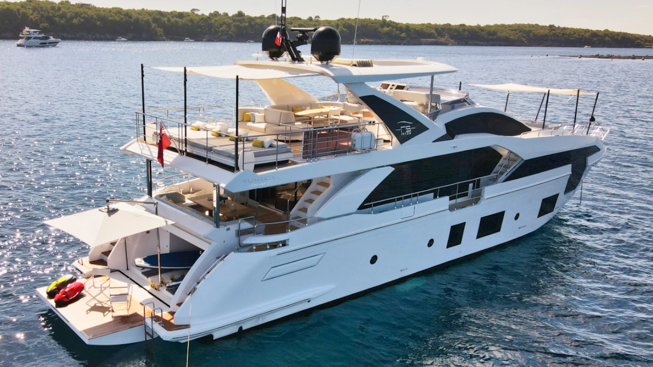 AZIUMT GRANDE 27M Wave - Alquiler in Port Adriano