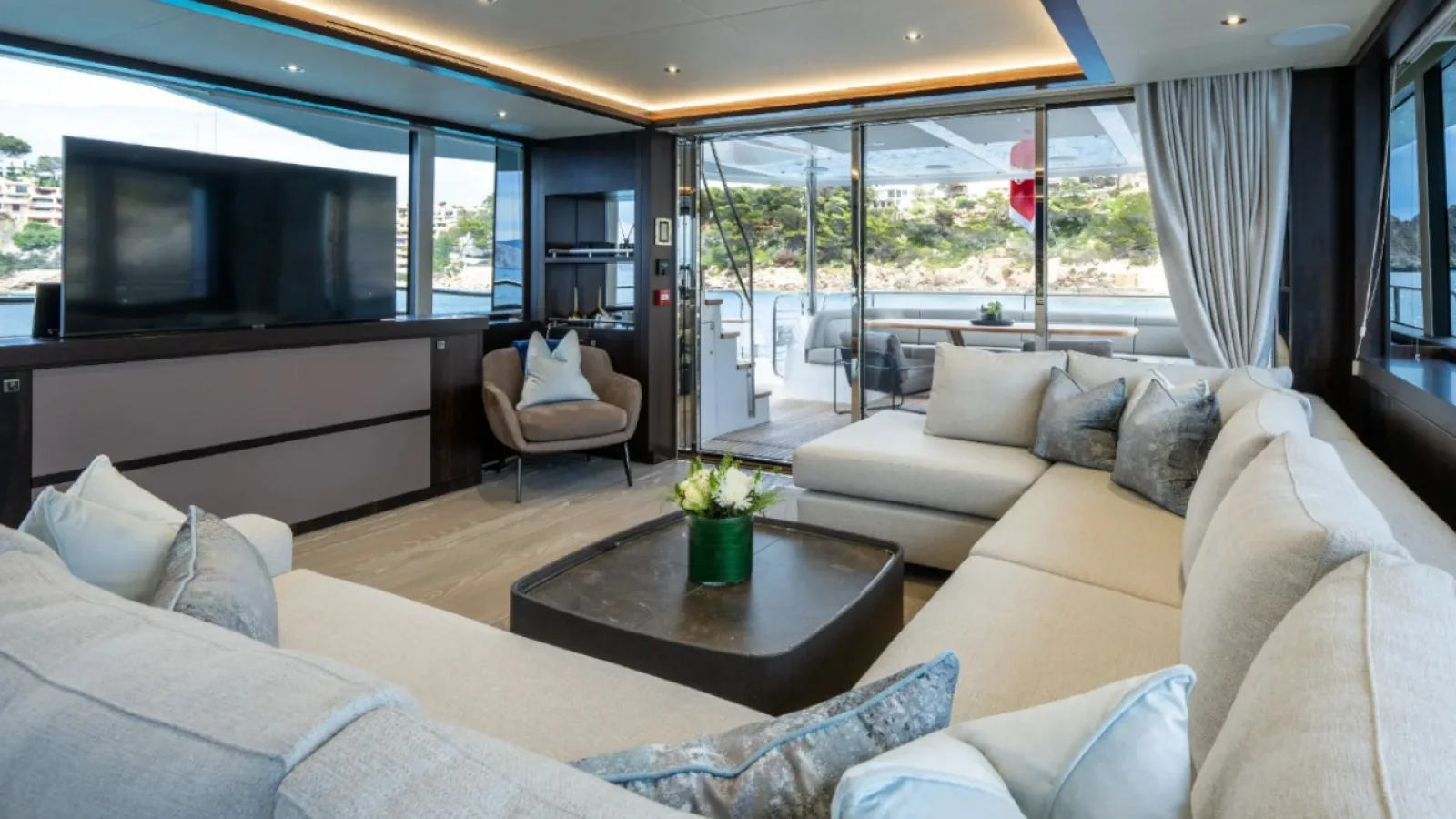 Bestboats SUNSEEKER 95 YACHT HIGH ENERGY – Charter Yate Lujo Mallorca