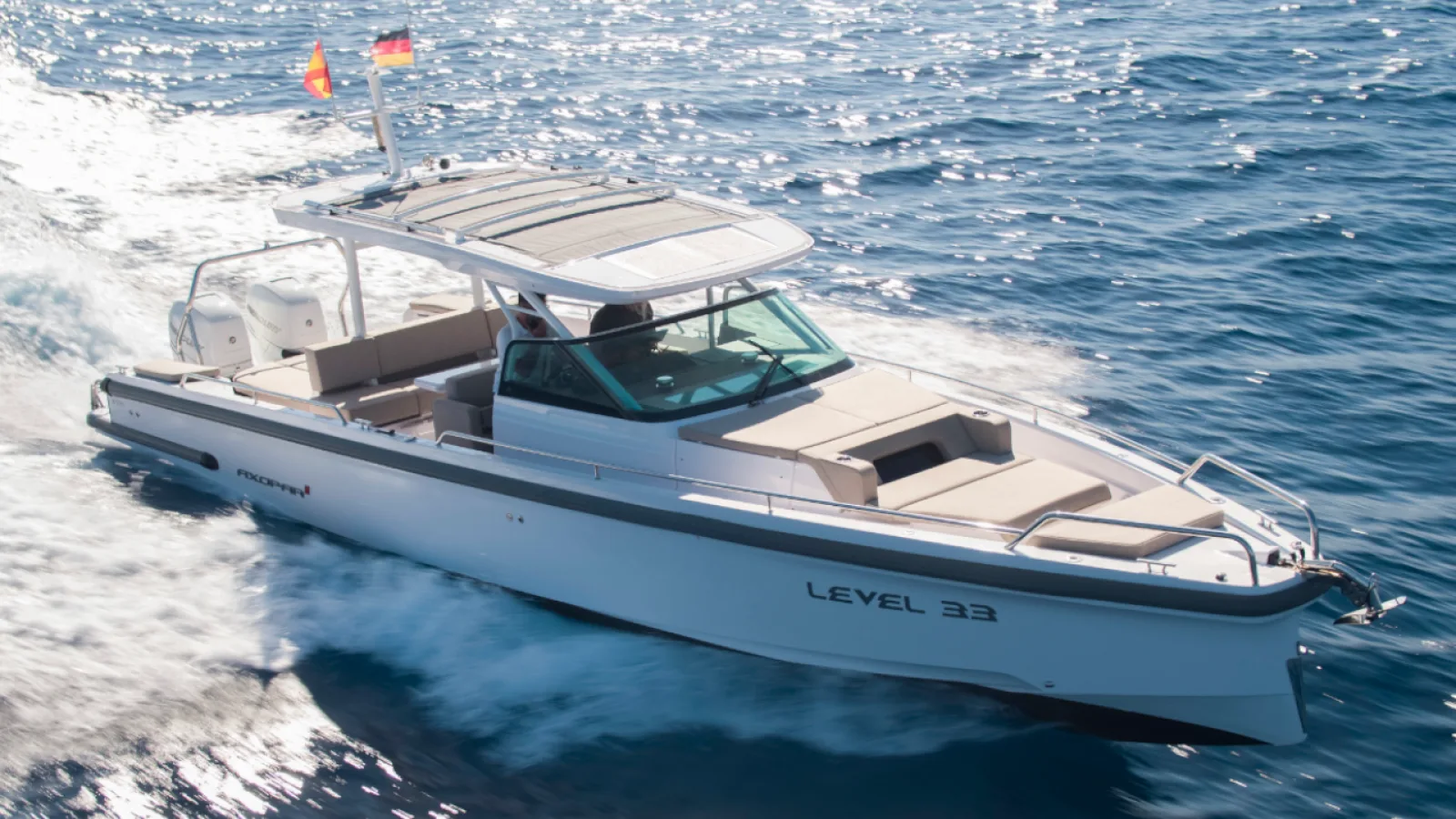Bestboats AXOPAR 37 SUN TOP MEDITERRANA Level 33 – Motor Yacht Rental Mallorca