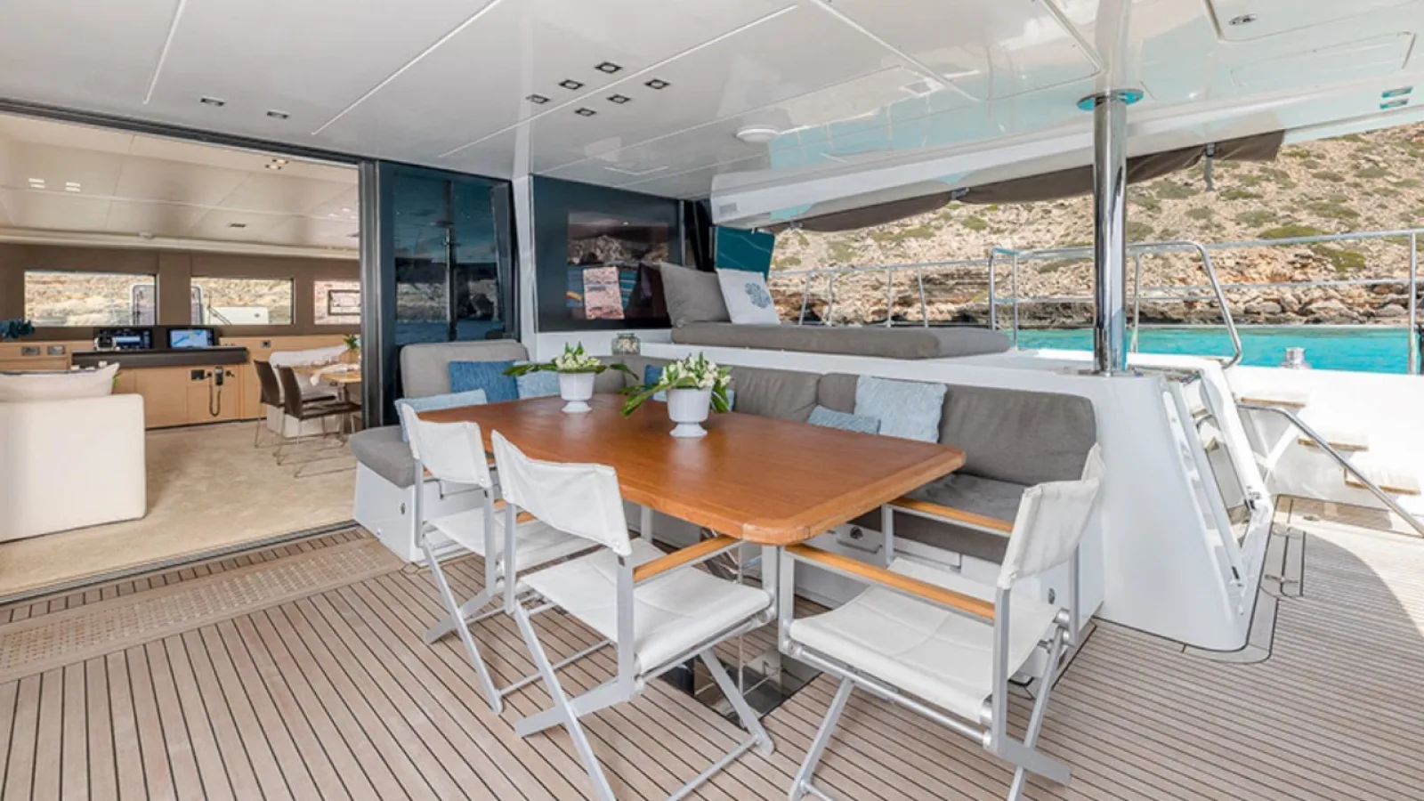 Bestboats LAGOON 630 SEEK – Charter Catamaran Mallorca