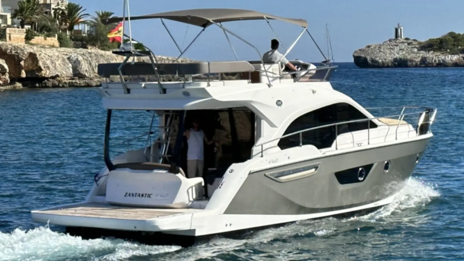 Bestboats SESSA 40 FLY Zantastic – Motor Yacht Rental Mallorca