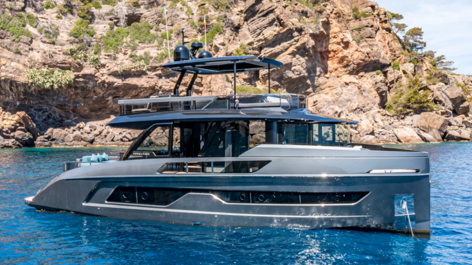 Bestboats Explorer 62 ExplOcean 3 – Charter Yate Mallorca