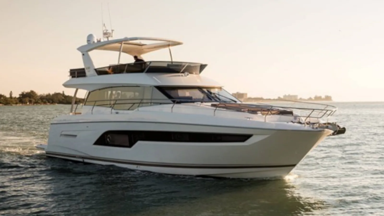 Bestboats PRESTIGE 630 FLY Mavi Mar – Motor Yacht Mallorca