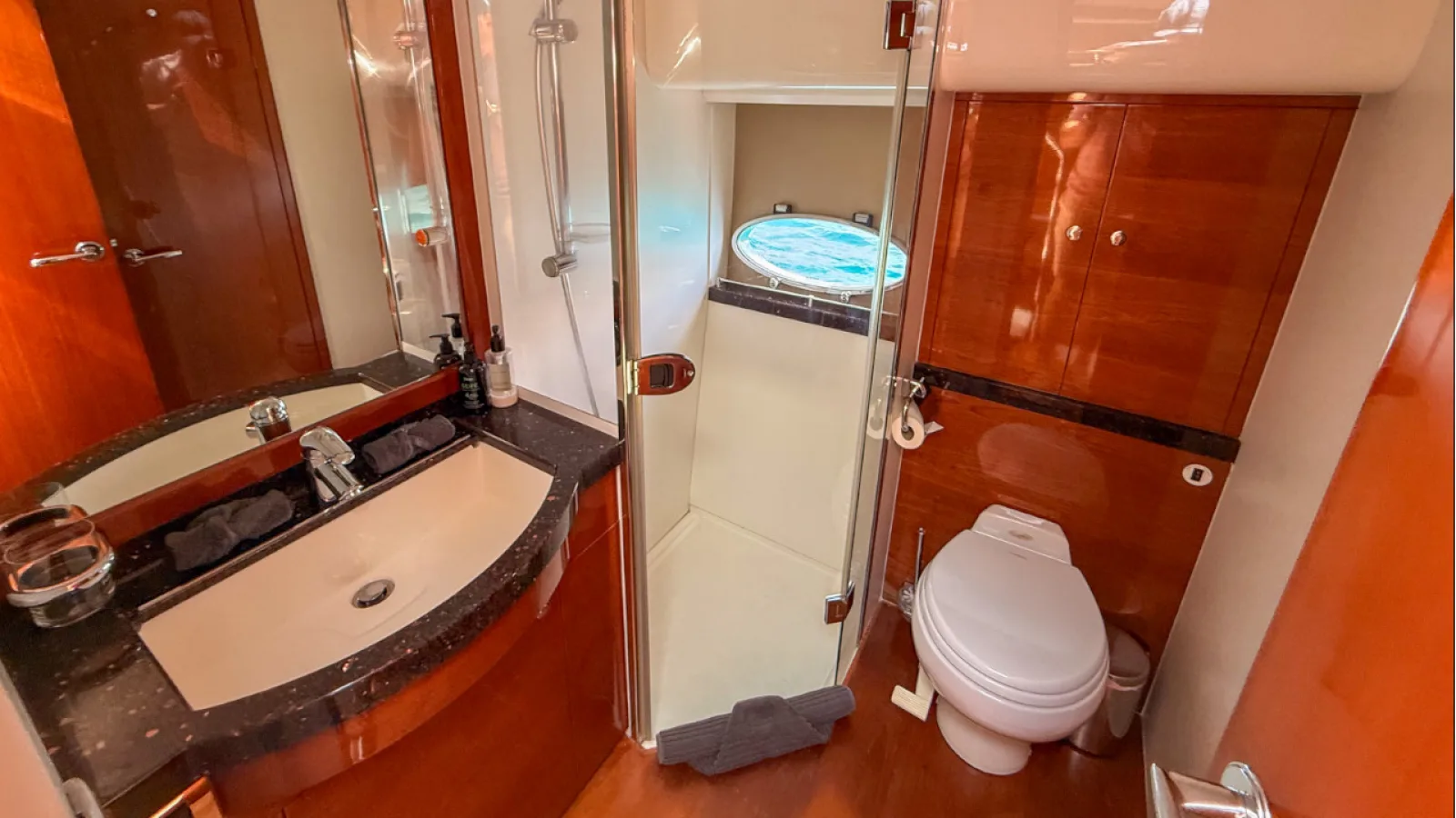 Bestboats PRINCESS V70 CASHFLOW – Alquiler Barco Mallorca